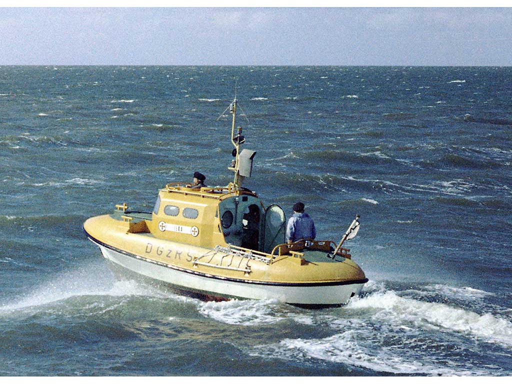 historische ansichtskarte nr  10  strandrettungsboot  ilka