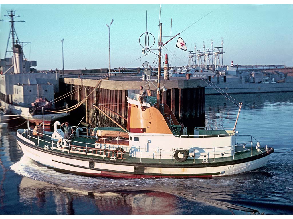 historische ansichtskarte nr  9  motorrettungsboot  hindenburg